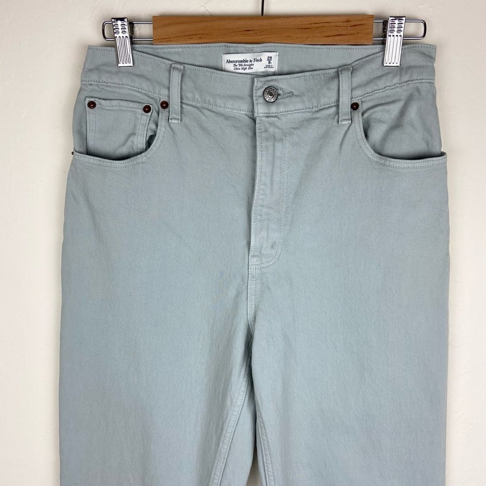 Abercrombie & Fitch 90’s Straight Ultra High-Rise Jeans - Light Gray - Picture 4 of 8